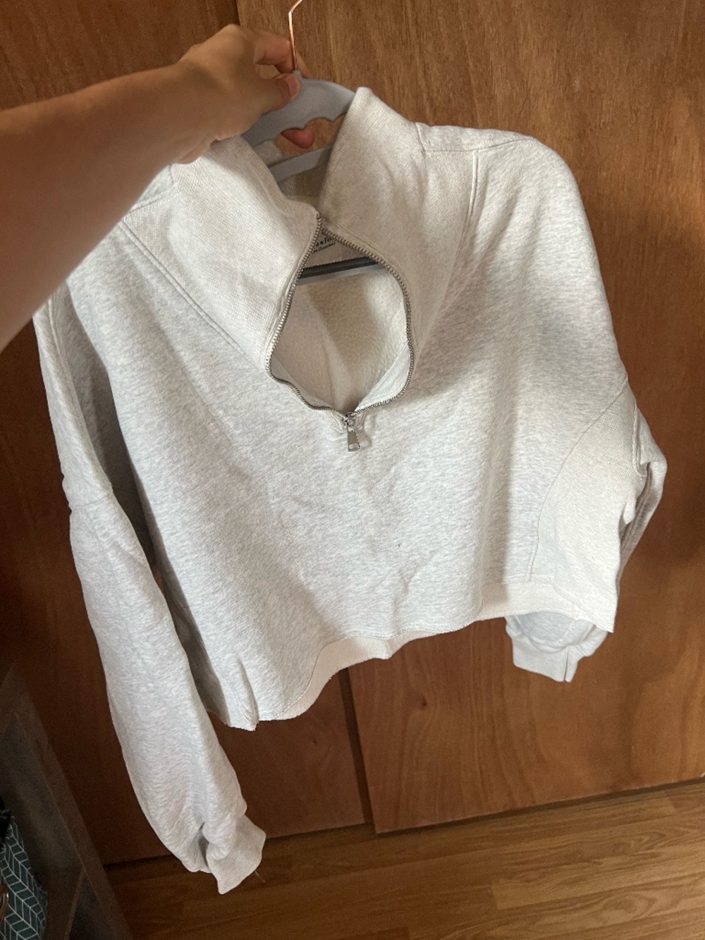 Abercrombie & Fitch cropped sweater